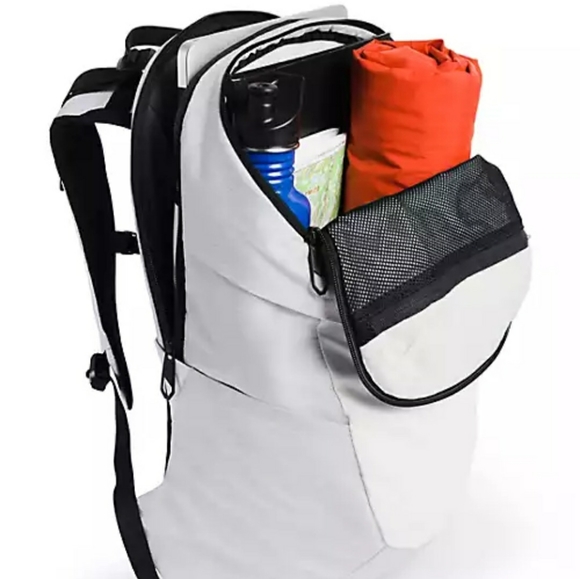 SOLD North Face Aurora Laptop 22L Backpack - Picture 4 of 12